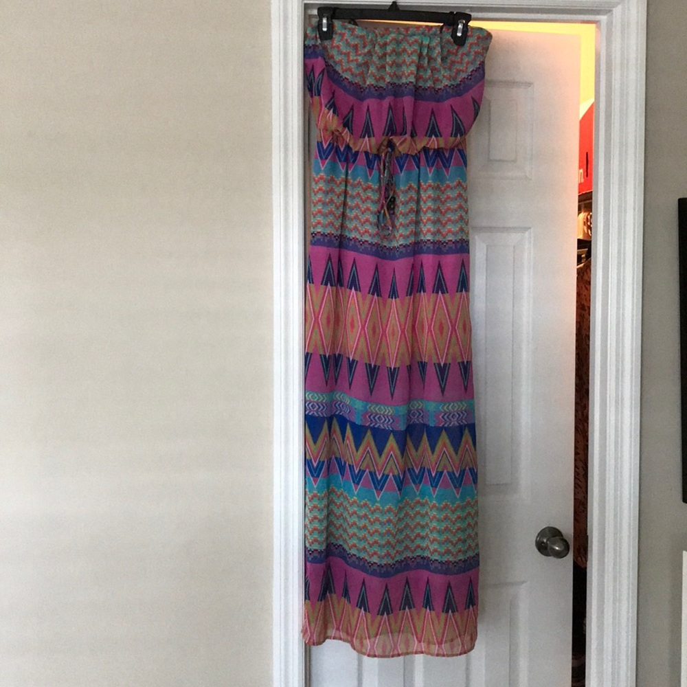 NWOT Strapless maxi dress